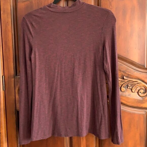American Eagle long sleeve top- size S - Picture 3 of 6